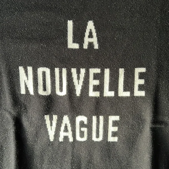 Black & white Graphic sweater w/ french La Nouvelle Vague writing “the new wave” - Picture 5 of 8
